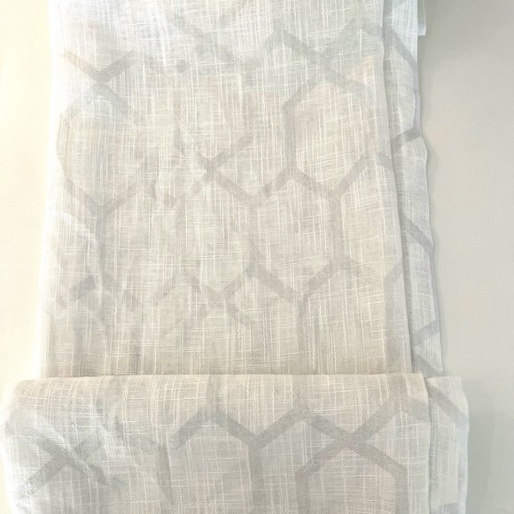 🚨CLEARANCE SALE🚨 COPY - COPY - White Genoa Sheer Rod Pocket Curtain 54" x 108" - Picture 5 of 13